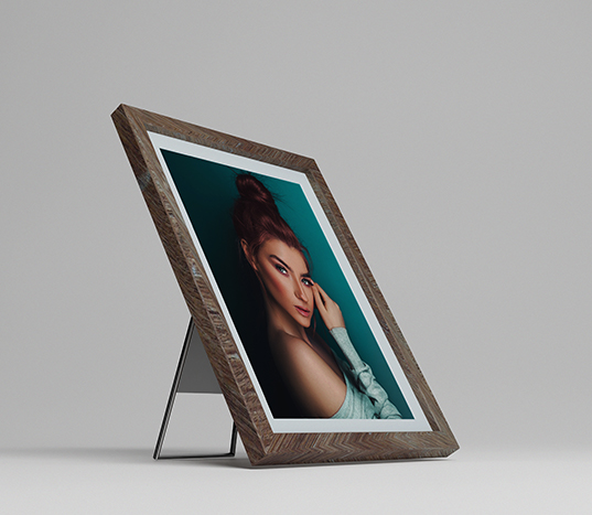 stander photo framing