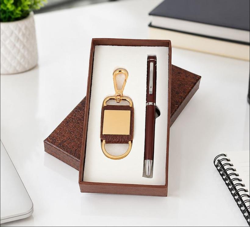 Gold Hook Keychain & Pen Gift Set